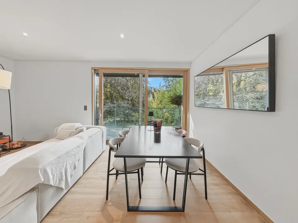 Sehr selten - Hochwertige Wohnung in Cologny - Terrasse und Parkplatz