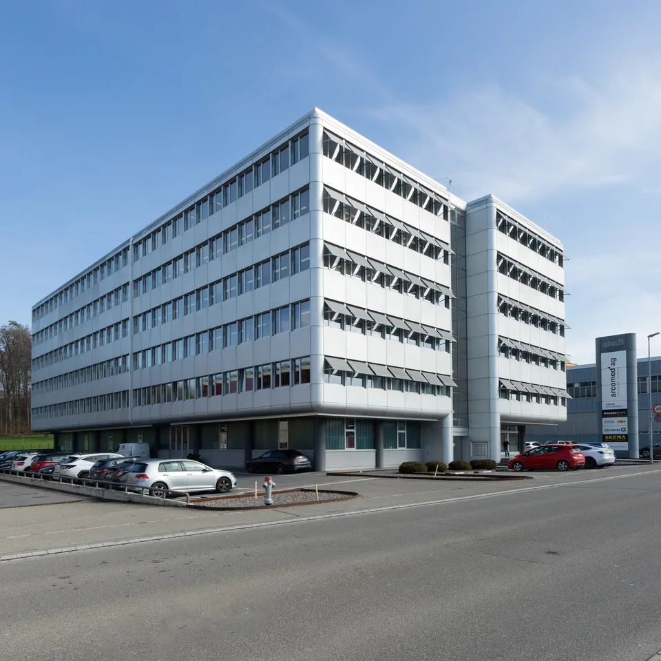Espace commercial polyvalent à Kloten à louer