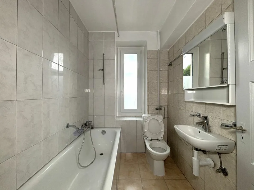 Delizioso appartamento di 3 locali al 1° piano con balcone – foto 6 di 7