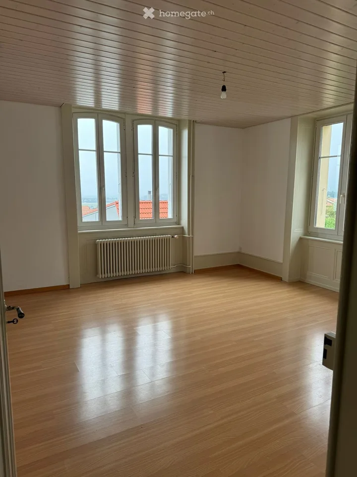 Corcelles petit immeuble calme appartement 3 pièces 80 m2