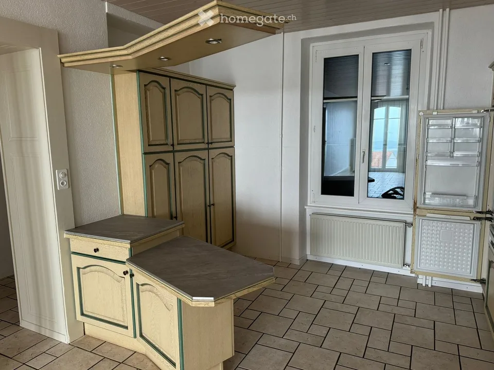 Corcelles petit immeuble calme appartement 3 pièces 80 m2