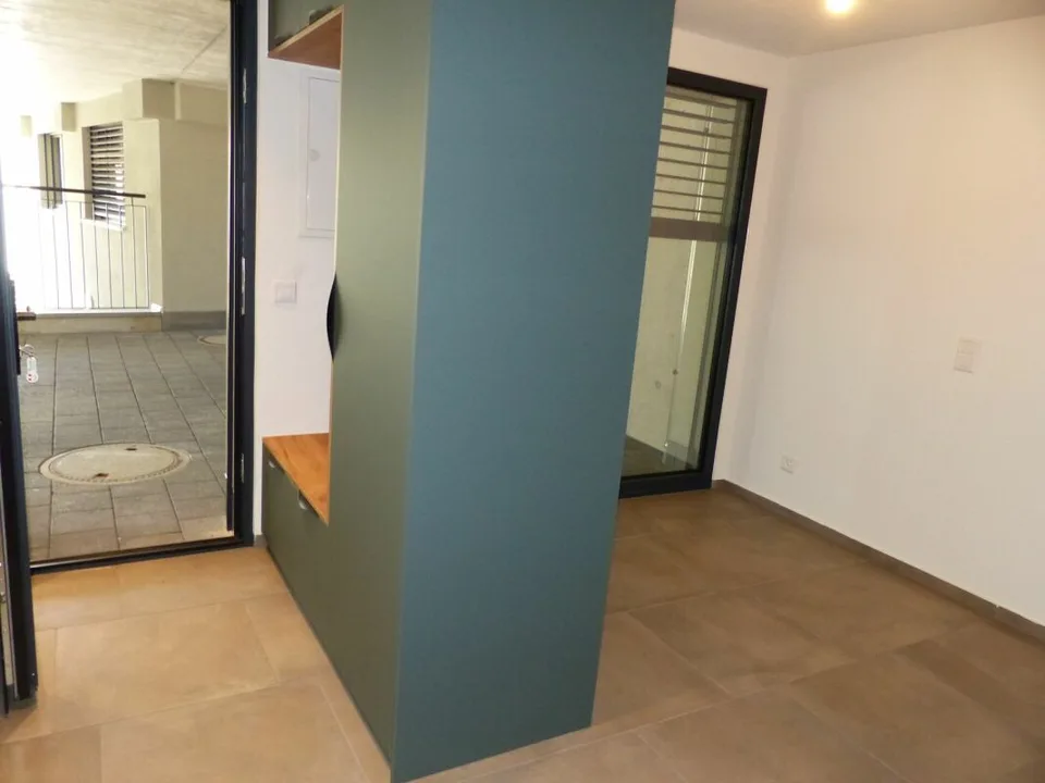 1 stanza ufficio hobby con cucina e bagno