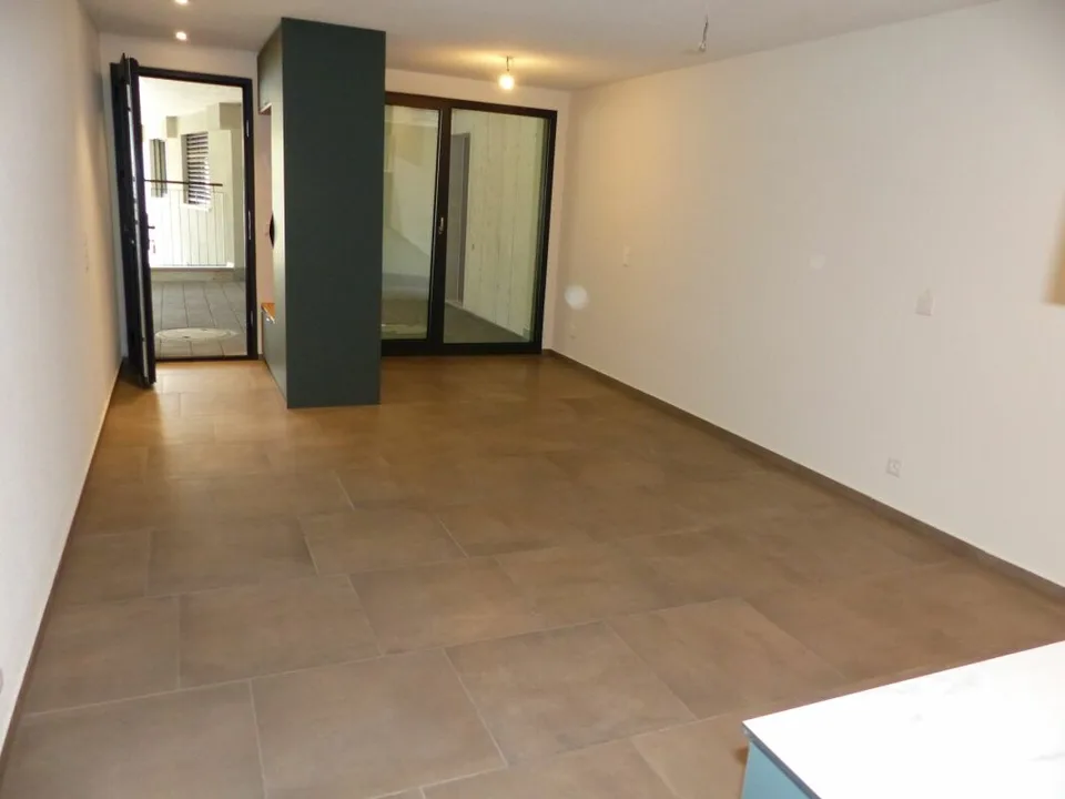 1 Zimmer Hobby-Büroraum mit Küche und Badezimmer