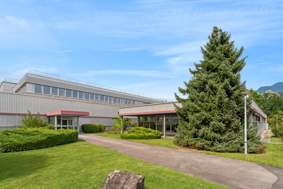 430 m2 - Dépôt/Stockage -  Entrée du Valais