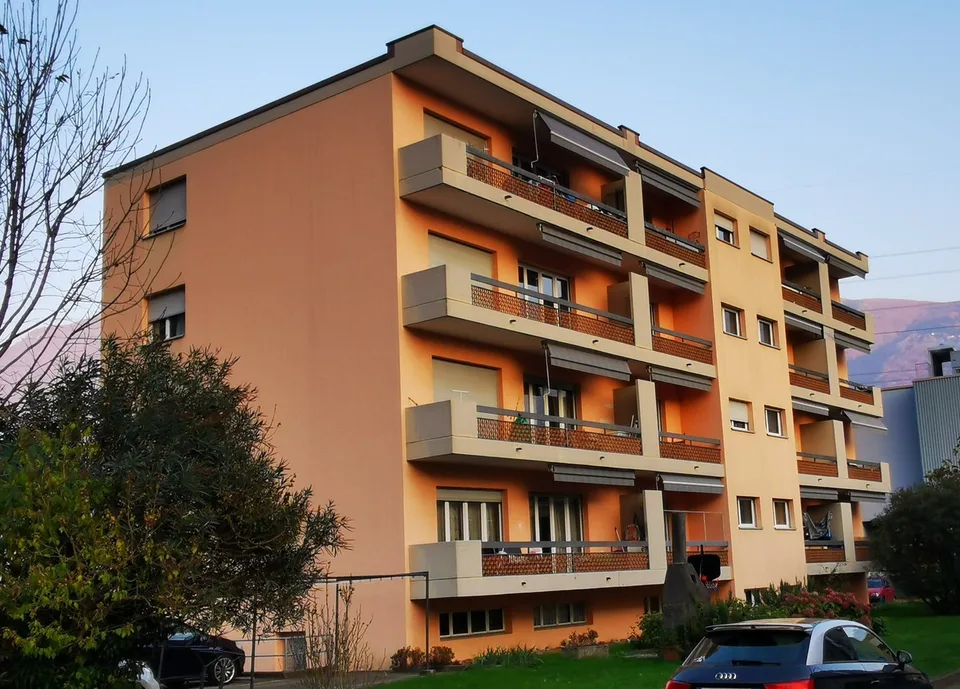 Monte Carasso - Posteggi esterni
