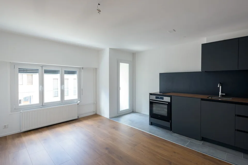 Appartement de 1,5 pièce en plein centre, à 1.2 km de l'Unine