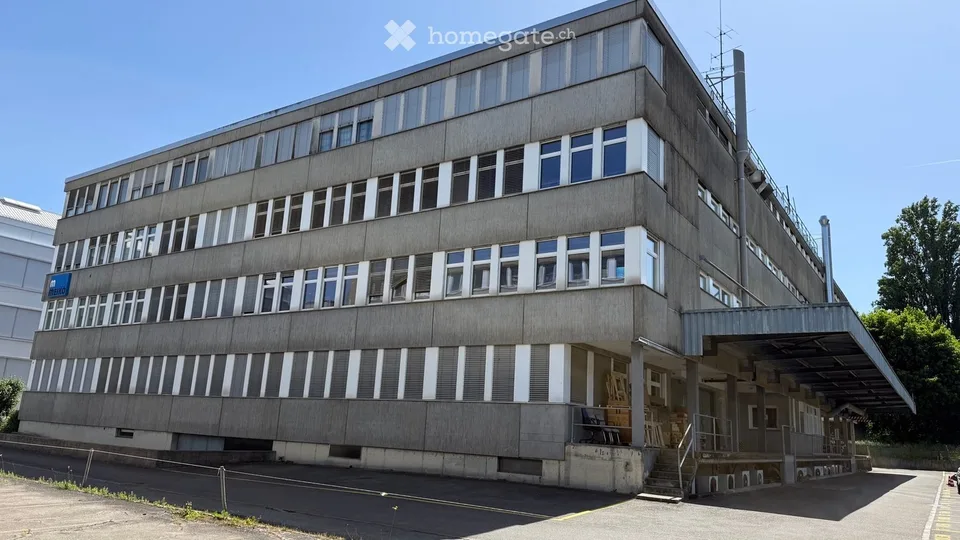 Gewerbe- & Retailfläche an der Industriestrasse 9 in Fällanden