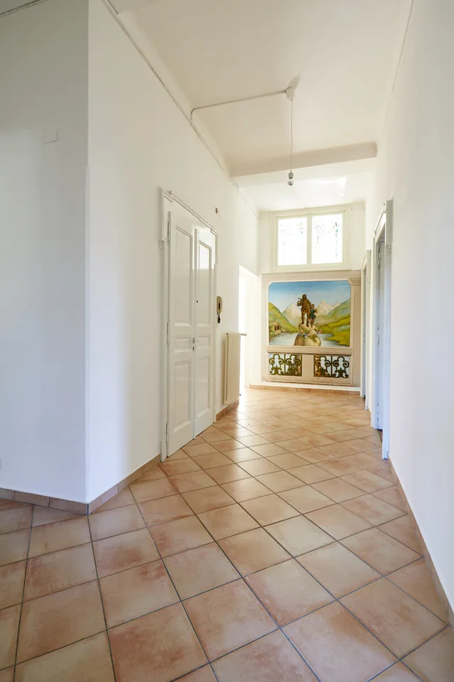 MENDRISIO BUREAU DE 180 M² DANS VILLA