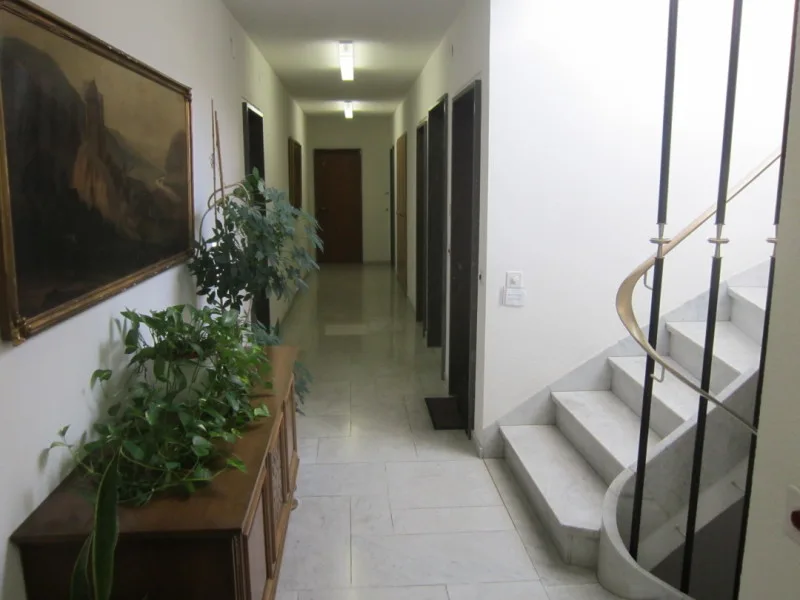 MODERN ATTIC BUSINESS APARTMENT  quiet,central & roof-deck & magnificent panoramic view