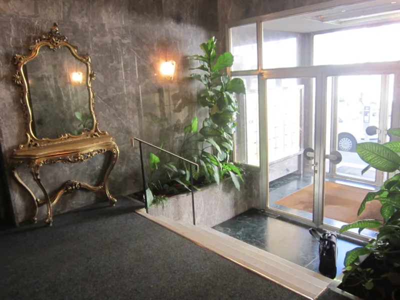 MODERN ATTIC BUSINESS APARTMENT  quiet,central & roof-deck & magnificent panoramic view