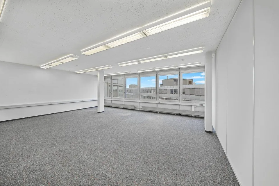 "Schicke Bürofläche hoch über Glattbrugg!" – Foto 11 von 15