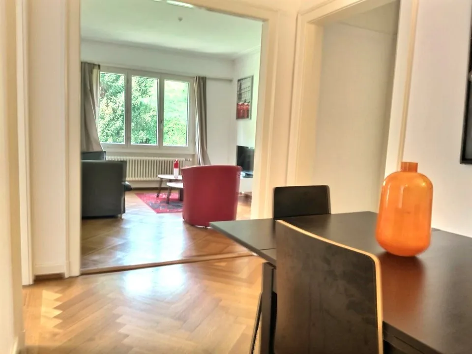 Bello appartamento arredato a Losanna / 3.5 locali / 2 camere da letto / 1 bagno / 1 balcone