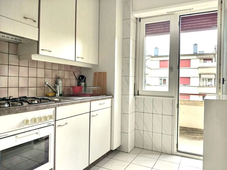 Bello appartamento arredato a Losanna / 3.5 locali / 2 camere da letto / 1 bagno / 1 balcone