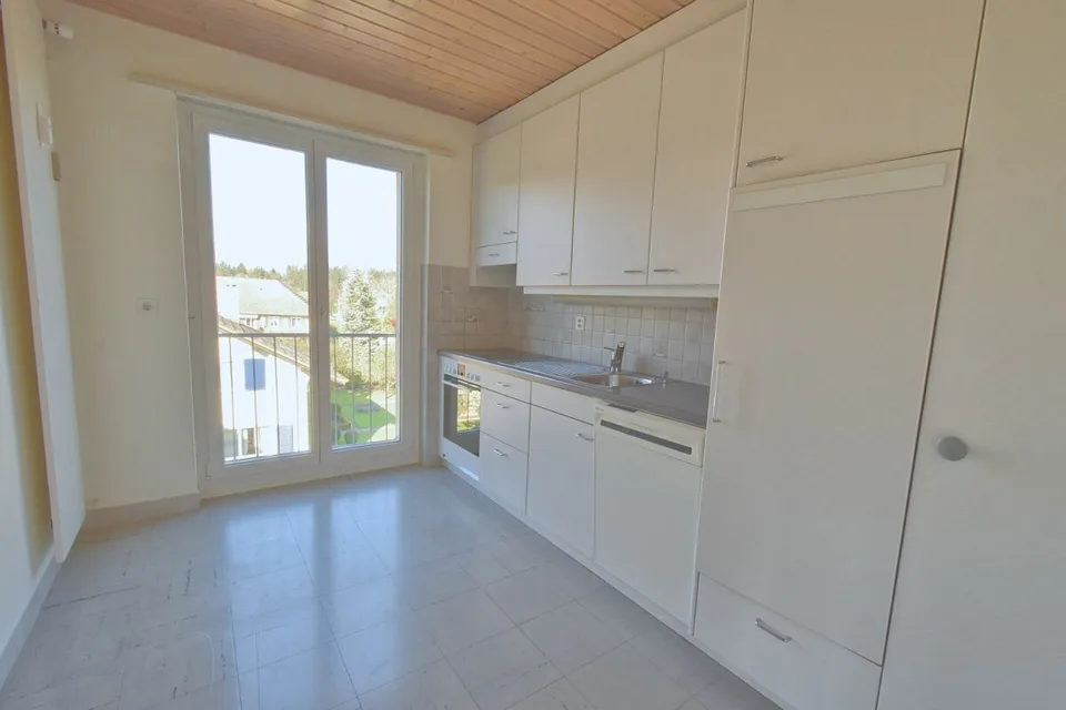 Sonnige & helle Wohnung mit Balkon an ruhiger Lage