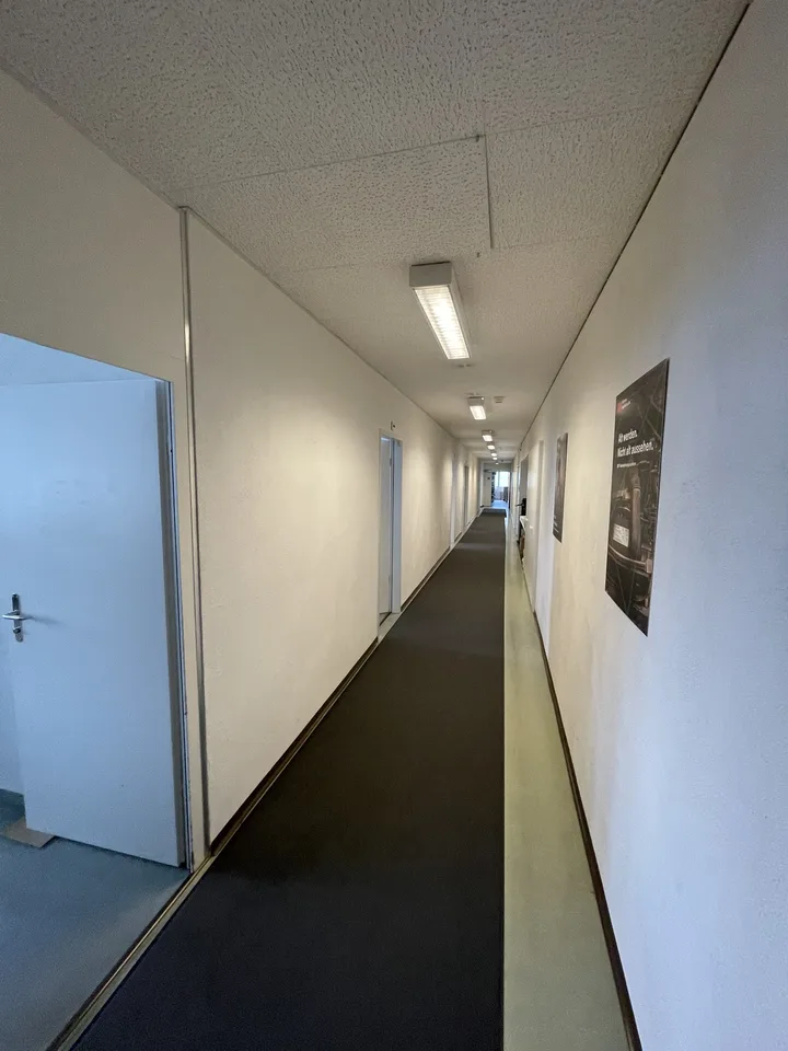 Bureaux et locaux de stockage à louer