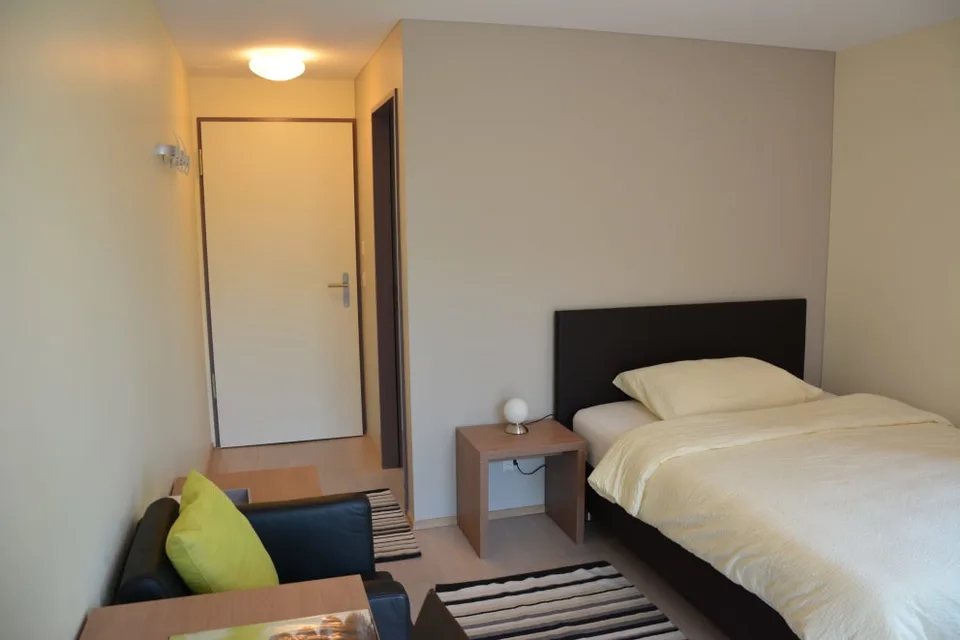 Moderne Studiozimmer für Langzeitaufenthalte - zentral in Winterthur-Veltheim gelegen