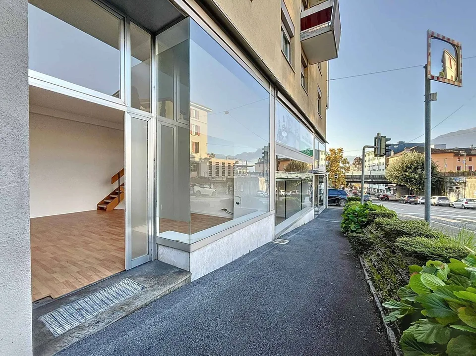 Verkaufsfläche von ca. 75m2 - Gambetta 22
