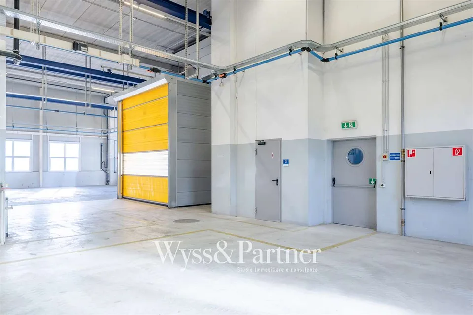 Agno - vaste espace commercial