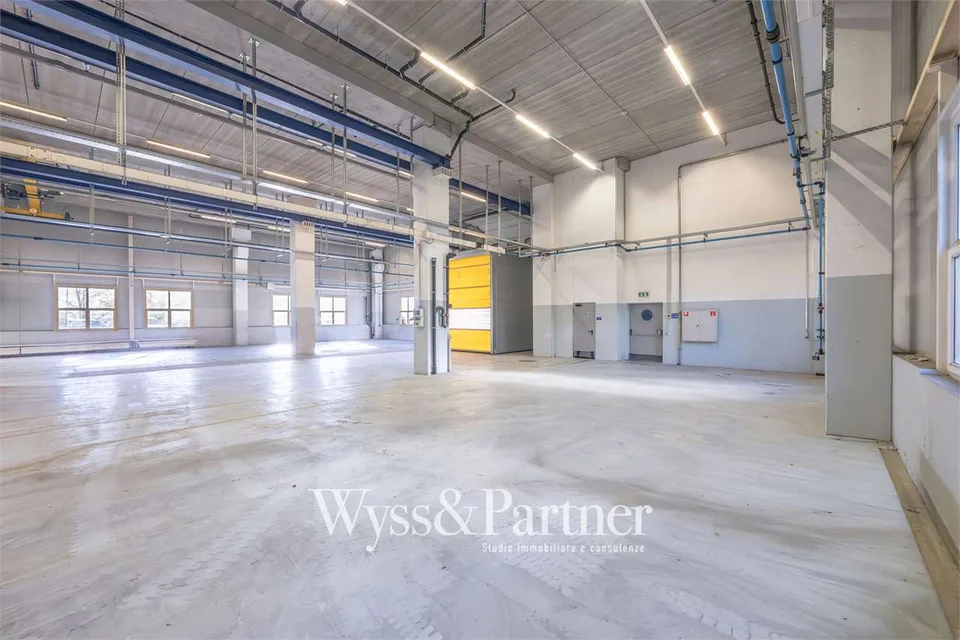 Agno - vaste espace commercial
