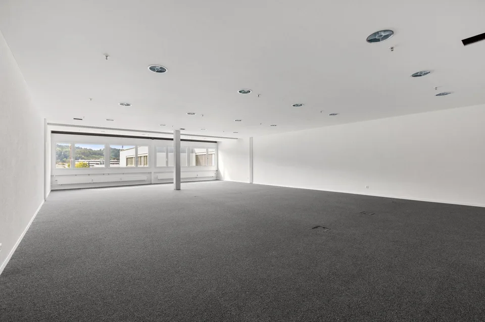 Espaces de bureau attractifs dans un emplacement central à Oberentfelden