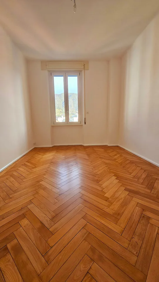 AMPIO E LUMINOSO 4 LOCALI IN POSIZIONE STRATEGICA