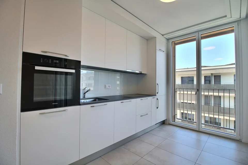 Helles 2.5-Zimmer-Attikawohnung in Marly