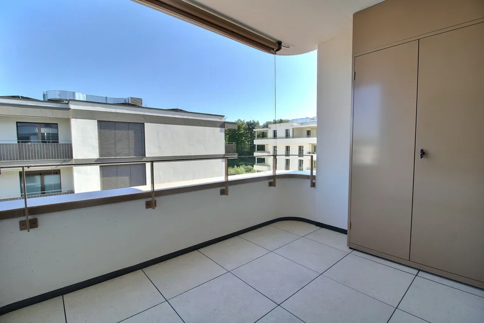 Helles 2.5-Zimmer-Attikawohnung in Marly