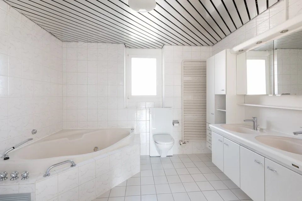 5-Zimmer-Einfamilienhaus 180 m2 im Dorfkern Therwil nähe ÖV – Foto 9 von 12