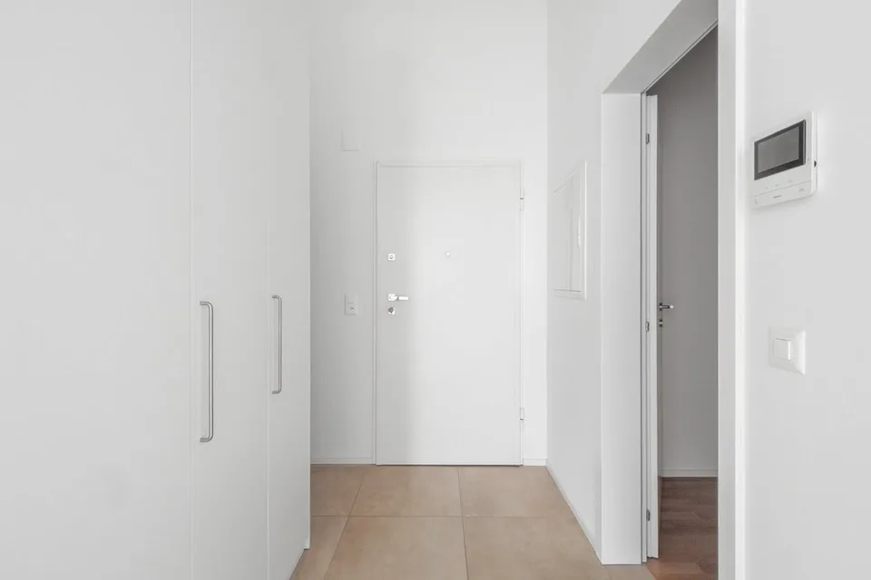 SPLENDIDO OGGETTO DI RECENTISSIMA COSTRUZIONE