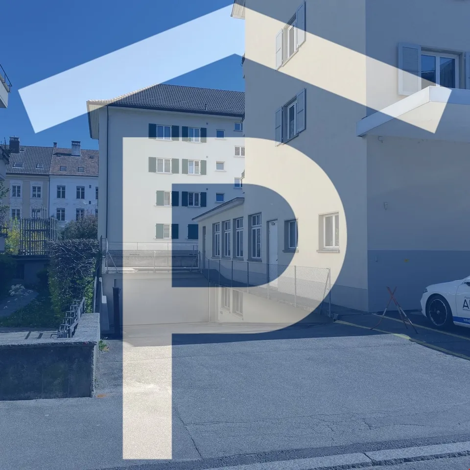 Einstellhallenplätze nahe Bahnhof!
