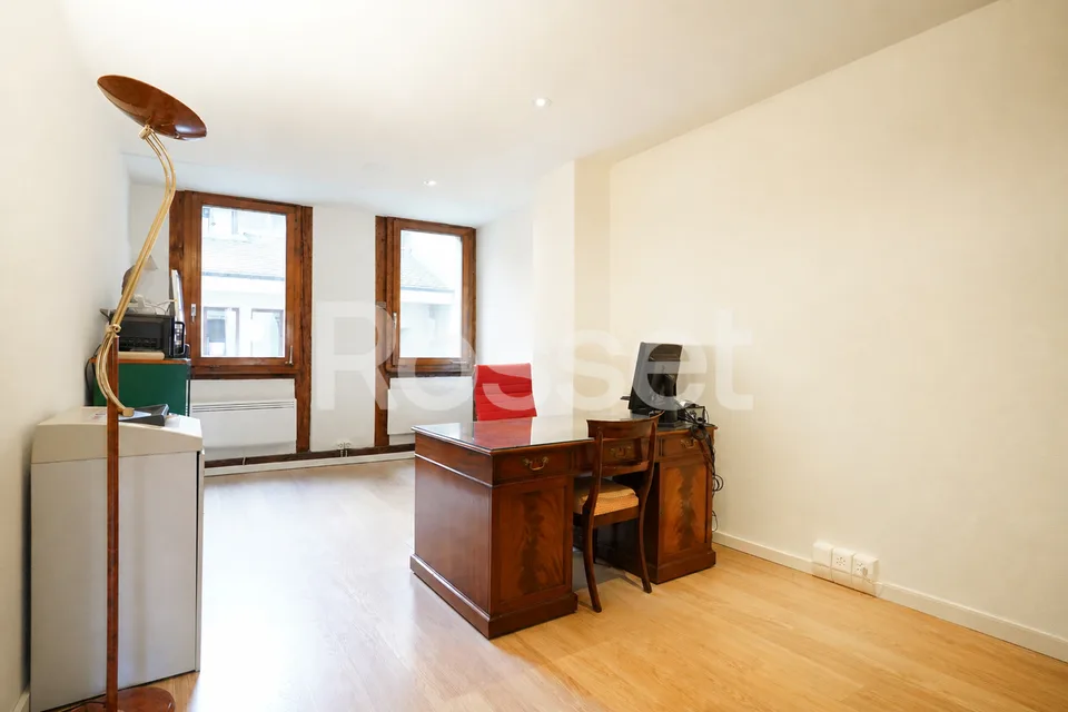 Bureaux d'env. 68 m² au 3ème étage
