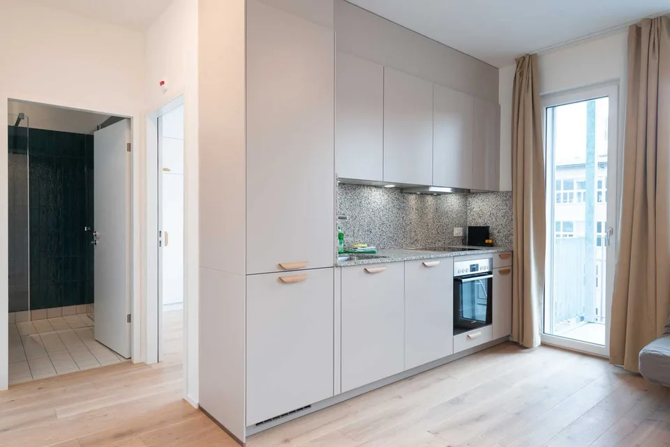 Moderne, frisch renovierte 2 Zimmer Wohnungen mit Balkon