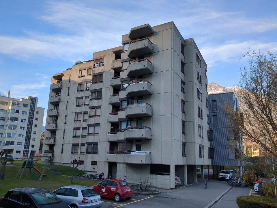À louer ! Places de parc intérieures ou couvertes, proche de la gare, à Martigny !