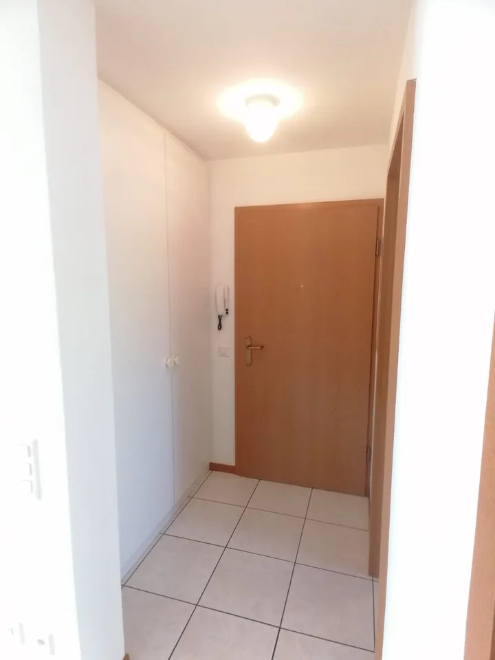 2 pièces avec balcon à Caslano à louer