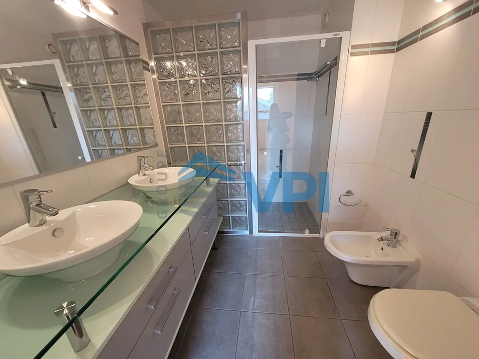 Luxueux appartement de 6 pièces à Bernex