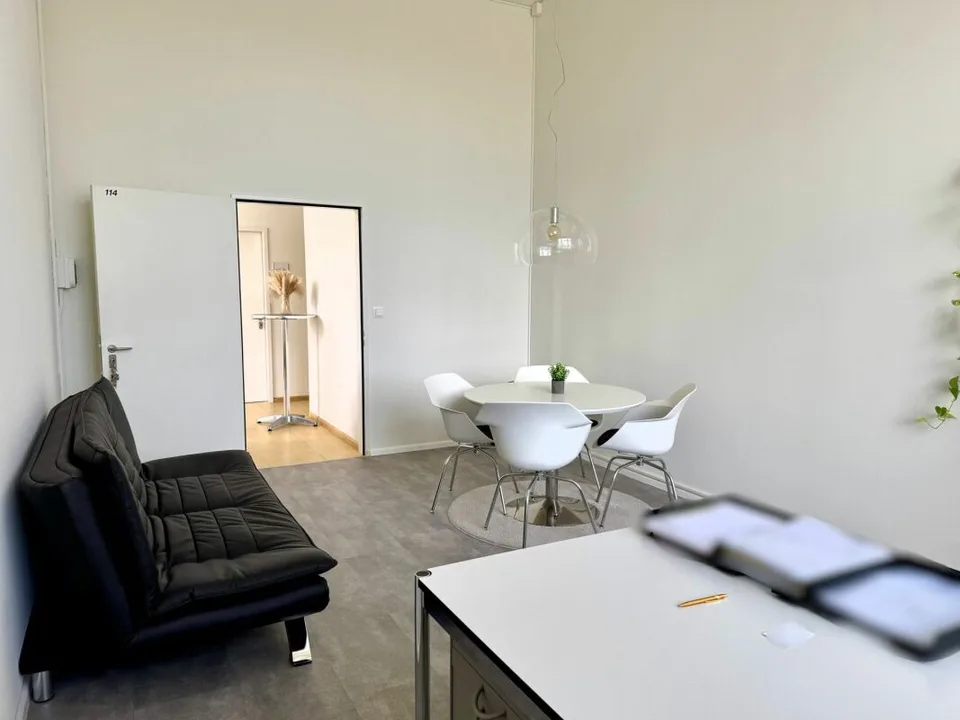 130 m² di spazio per ufficio in affitto con posti auto – foto 10 di 12