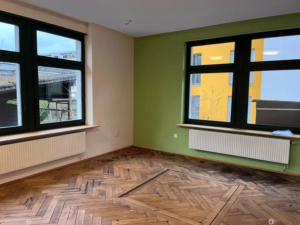 Renovated commercial space in top location in Biel – ideal for salon, practice, or office – photo 6 of 8