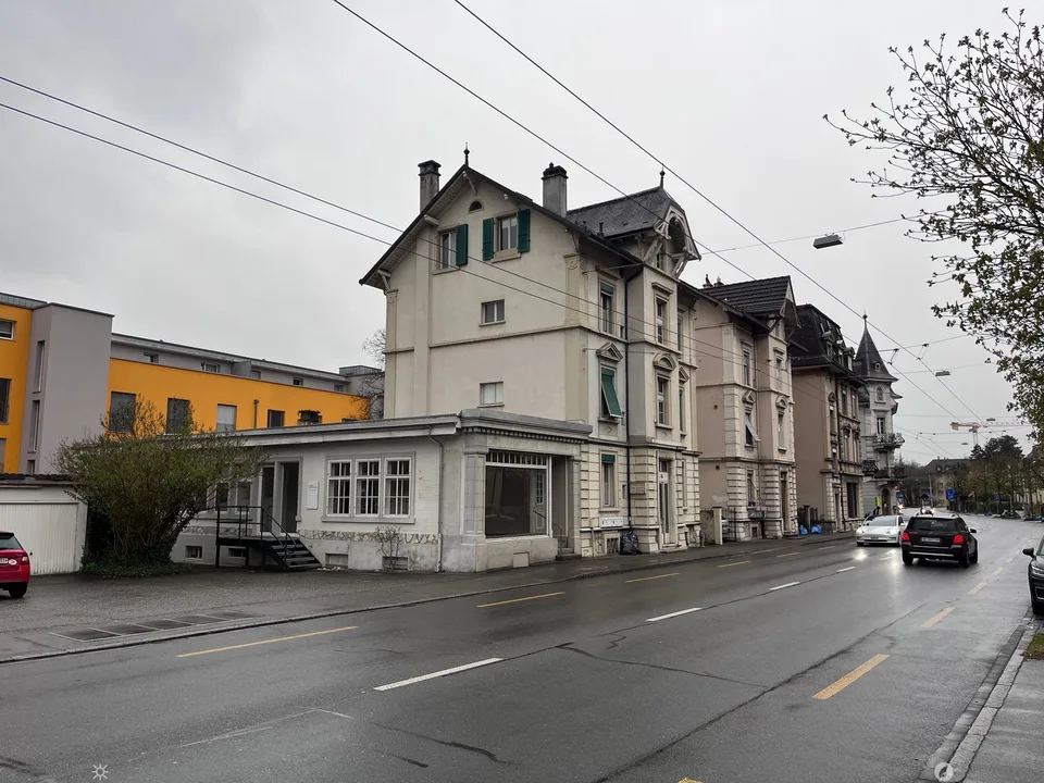 renovierter Gewerberaum an Toplage in Biel – ideal für Salon, Praxis oder Büro