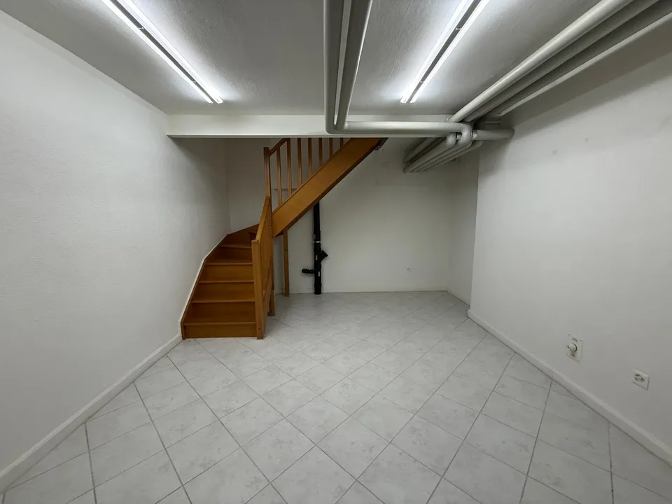Spacious commercial property / Limited until 31.12.2027 – photo 13 of 13