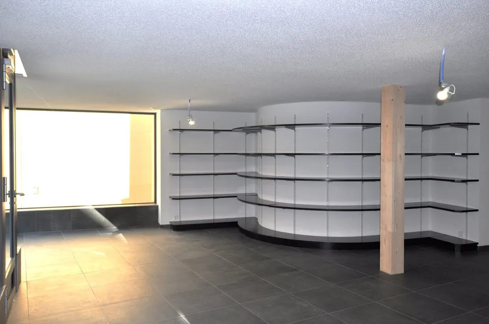 Très beau local commercial neuf de 63 m2 à Porrentruy – photo 7 sur 13