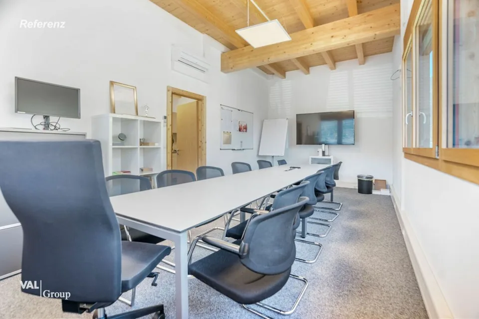 Magazzino commerciale moderno per un uso versatile in posizione primaria in affitto