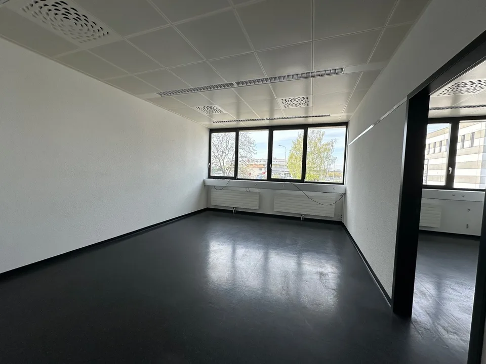 172 m2 di spazio ufficio/commerciale in una posizione attraente ad Arbon
