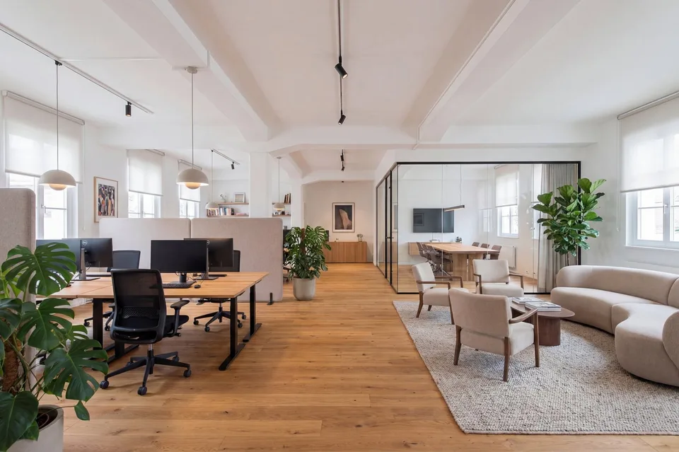 306m² Gewerbe- und Büroflächen, die überzeugen (erweiterbar um 518m² ) – Foto 6 von 12