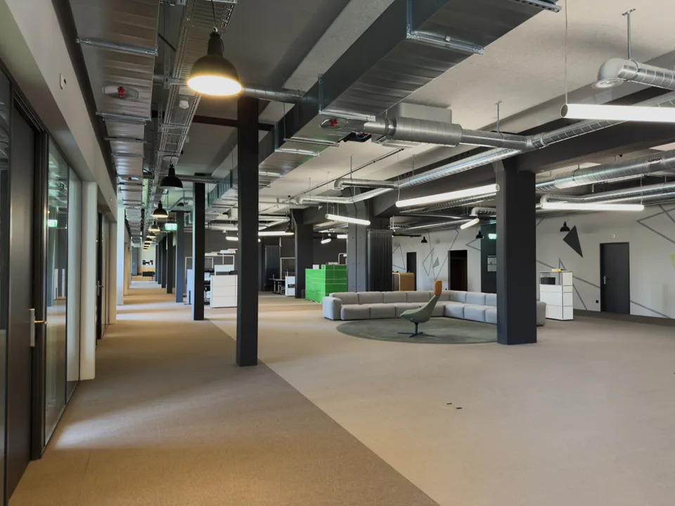 Espaces de bureau meublés de luxe dans un emplacement parfait – photo 10 sur 13
