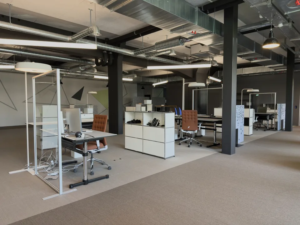 Espaces de bureau meublés de luxe dans un emplacement parfait – photo 12 sur 13