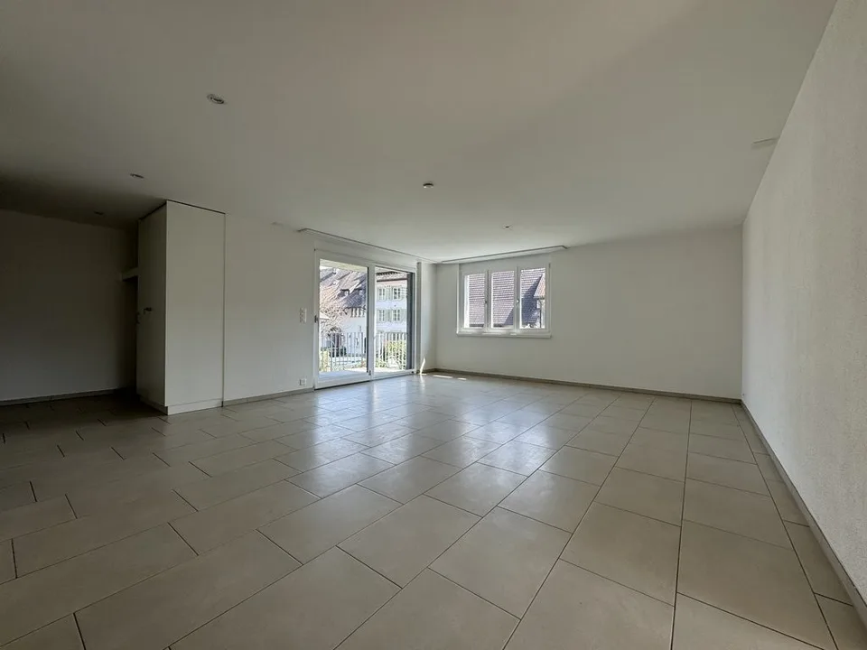 GEMÜTLICHE 4.5 ZIMMER-WOHNUNG IN BUBENDORF