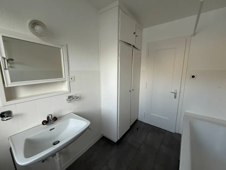 Schönes Apartment mit 4.5 Zimmern im 2. Stock
