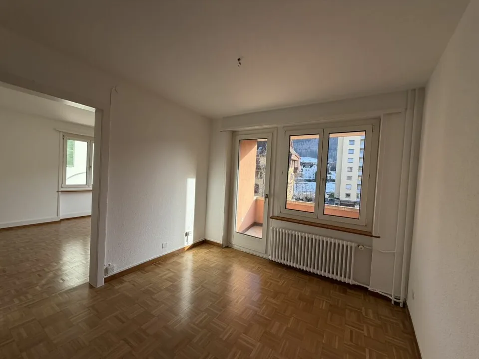 Schönes Apartment mit 4.5 Zimmern im 2. Stock