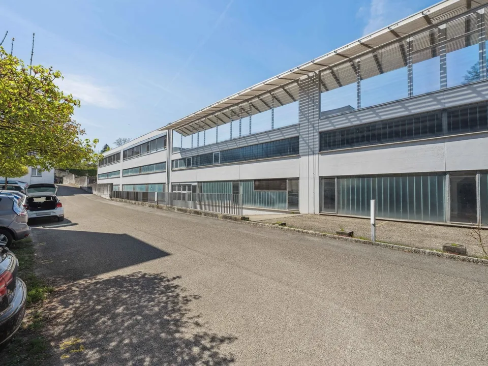 Spazio commerciale flessibile con carico al pavimento illimitato a Solothurn!