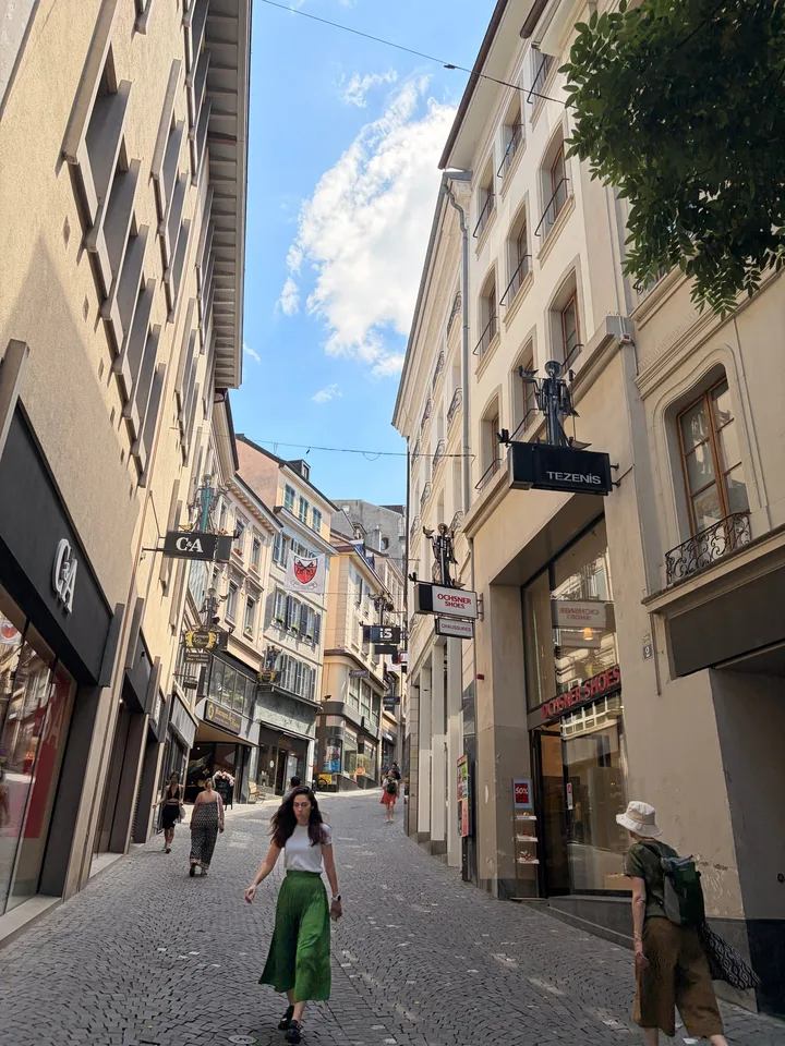 Local commercial exceptionnel de ca. 377m² au cœur de Lausanne – Rue Saint-François 2